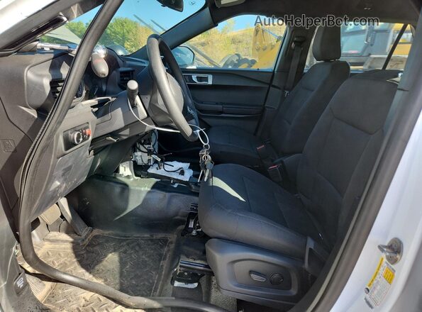 1FM5K8AB6RGA24088 2024 FORD EXPLORER Серебряный Вид салона спереди