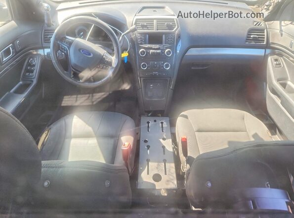 1FM5K8AR5JGA46326 2018 FORD FORD EXPLORER Белый Вид панели приборов