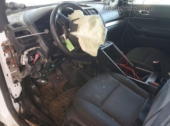 1FM5K8AR8JGA15832 2018 FORD EXPLORER Черный Вид панели приборов