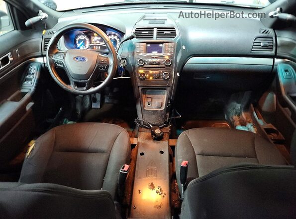 1FM5K8AT7GGA46882 2016 FORD EXPLORER Серебряный Вид панели приборов