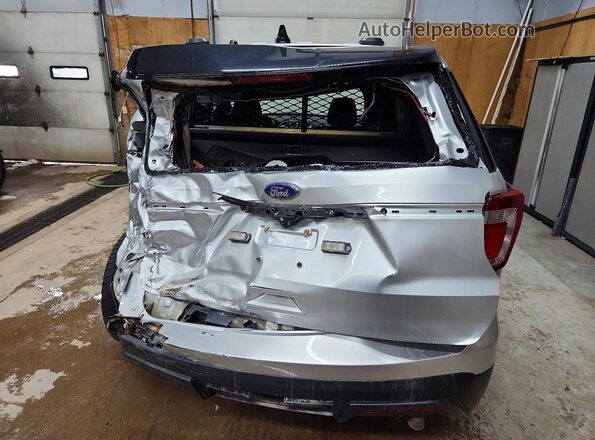1FM5K8AT7GGA46882 2016 FORD EXPLORER Серебряный Вид сзади
