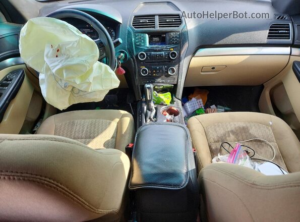 1FM5K8BH8HGA65761 2017 FORD FORD EXPLORER Серебряный Вид панели приборов