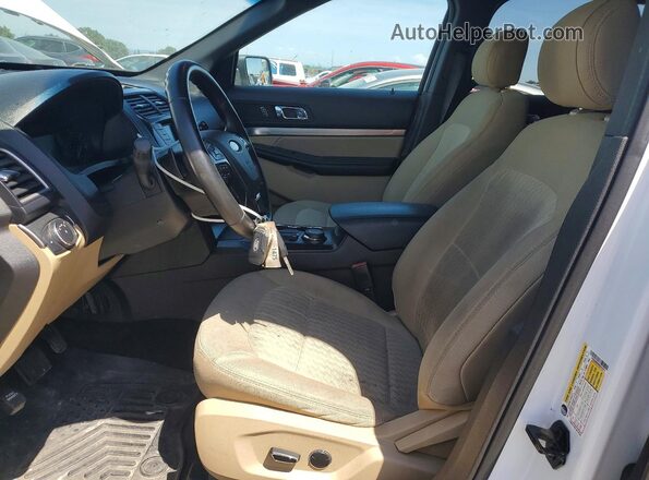 1FM5K8BH8HGD42974 2017 FORD EXPLORER White Front interior view