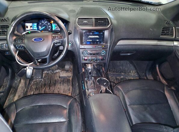 1FM5K8D81JGC84208 2018 FORD EXPLORER Серебряный Вид панели приборов