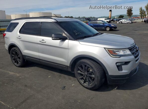 1FM5K8D83JGA19919 2018 FORD EXPLORER Серебряный Передняя правая четверть