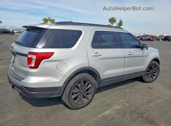 1FM5K8D83JGA19919 2018 FORD EXPLORER Серебряный Задняя правая четверть