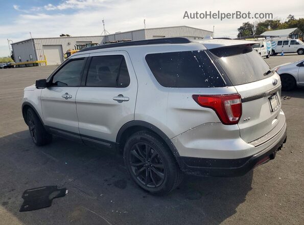 1FM5K8D83JGA19919 2018 FORD EXPLORER Серебряный Задняя левая четверть