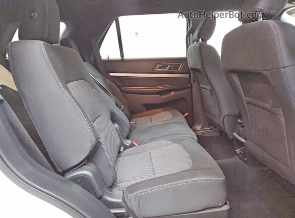 1FM5K8D84JGC15559 2018 FORD EXPLORER Серебряный Вид задней части салона