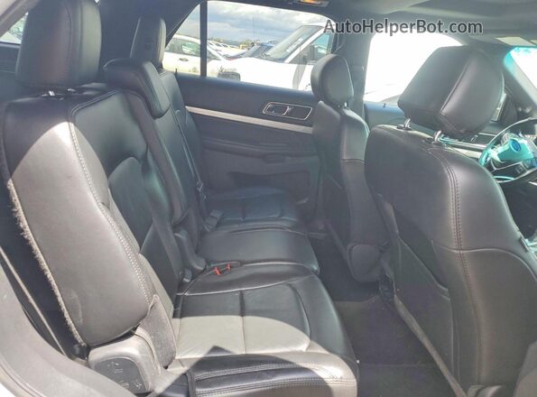 1FM5K8D85HGA83728 2017 FORD EXPLORER Серебряный Вид задних сидений