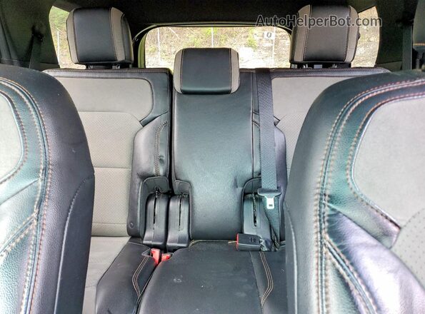 1FM5K8D87HGA83620 2017 FORD EXPLORER Серебряный Вид задних сидений