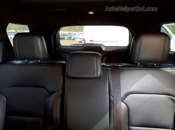 1FM5K8D87HGD74716 2017 FORD EXPLORER White Widok tylnych siedzeń