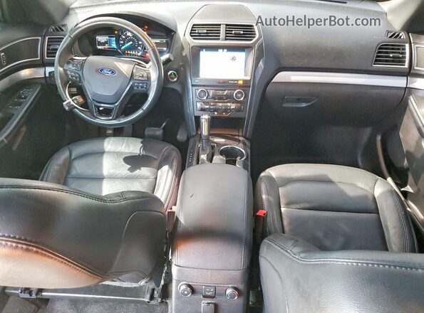 1FM5K8D87HGD74716 2017 FORD EXPLORER White Widok deski rozdzielczej