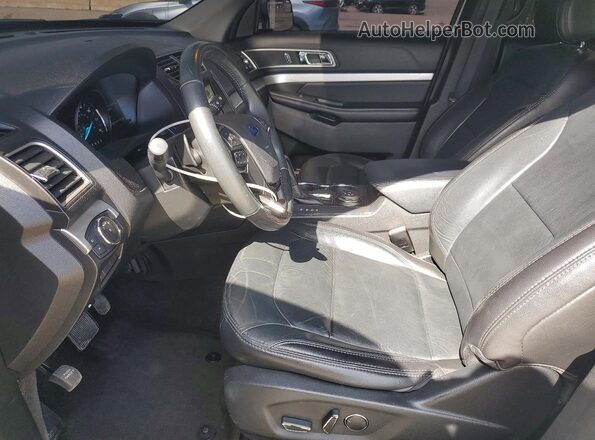 1FM5K8D87HGD74716 2017 FORD EXPLORER White Widok wnętrza z przodu