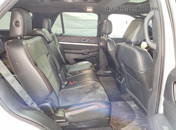 1FM5K8D87JGC89106 2018 FORD EXPLORER Silver Widok wnętrza z tyłu