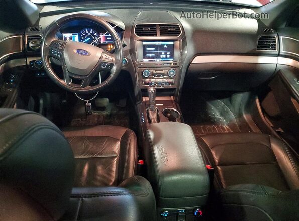 1FM5K8D89GGD23832 2016 FORD EXPLORER Красный Вид панели приборов