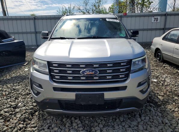 1FM5K8D89HGA96546 2017 FORD EXPLORER Серебряный Вид спереди