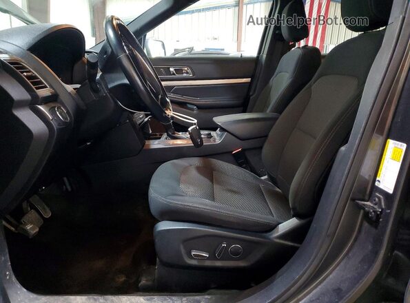 1FM5K8D89JGA65335 2018 FORD EXPLORER Gray Widok wnętrza z przodu