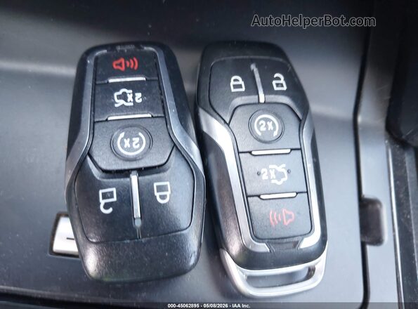 1FM5K8D8XHGC74335 2017 FORD FORD EXPLORER Белый Вид панели приборов