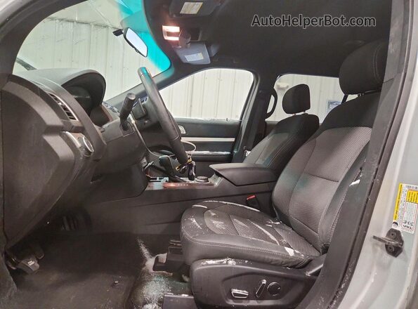 1FM5K8DH0HGA80400 2017 FORD EXPLORER Серебряный Вид салона спереди