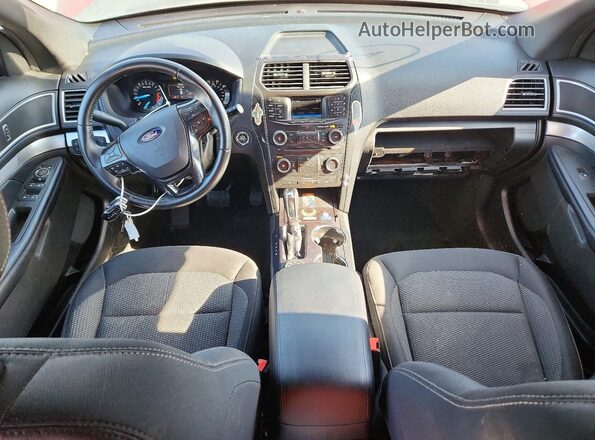 1FM5K8DH2HGC54774 2017 FORD FORD EXPLORER Красный Вид панели приборов