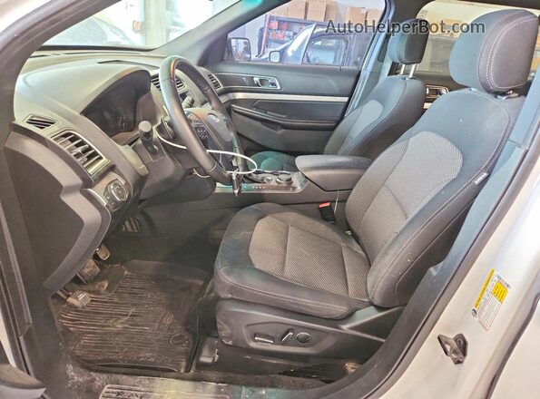 1FM5K8DH6HGA75587 2017 FORD EXPLORER White Widok wnętrza z przodu