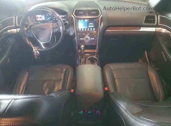 1FM5K8F87HGD01486 2017 FORD EXPLORER Красный Вид панели приборов