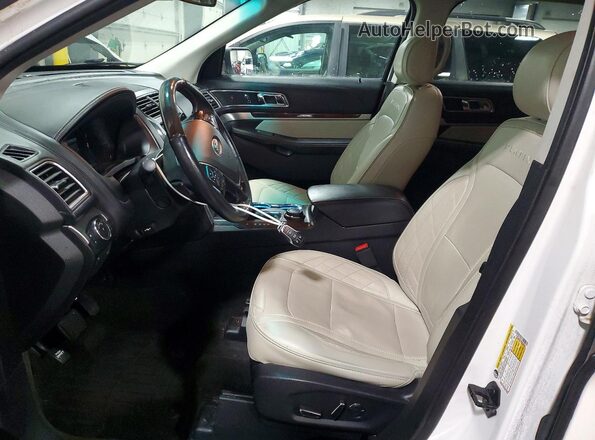 1FM5K8HT0HGA93629 2017 FORD EXPLORER White Front interior view