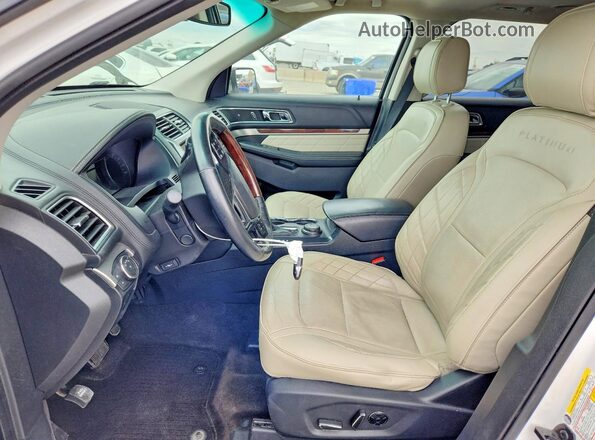 1FM5K8HT8GGC16415 2016 FORD EXPLORER White Front interior view