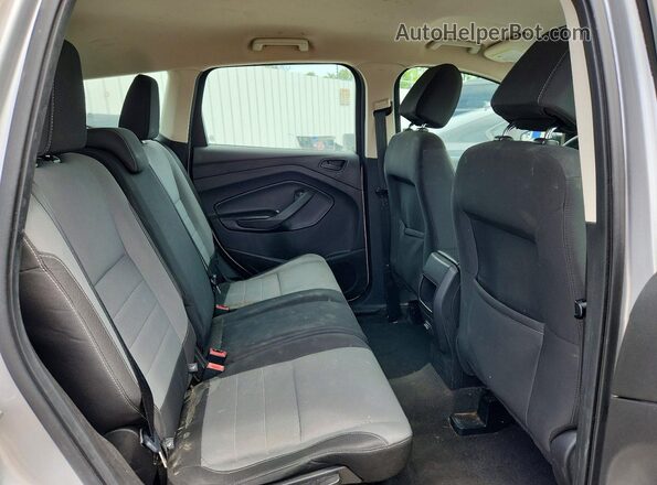 1FMCU0F70HUB98942 2017 FORD ESCAPE Серебряный Вид задней части салона