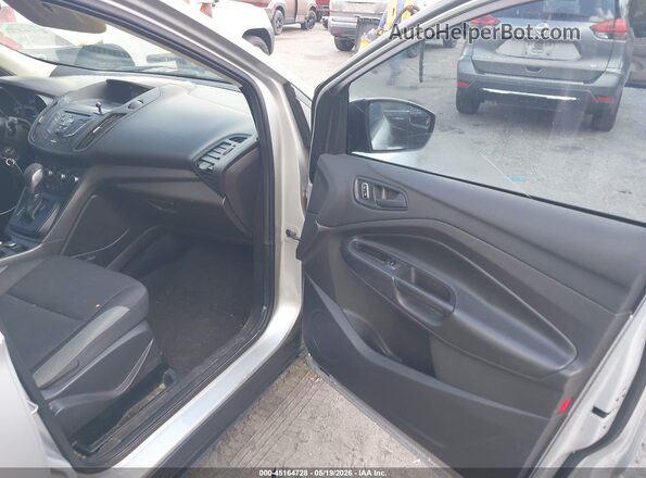 1FMCU0F71GUB89598 2016 FORD ESCAPE Серебряный Вид салона спереди