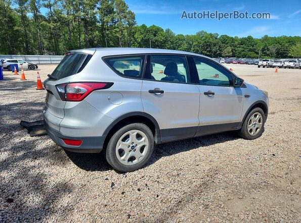 1FMCU0F71HUD34088 2017 FORD ESCAPE Серебряный Задняя правая четверть
