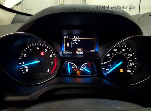 1FMCU0F73JUC19787 2018 FORD ESCAPE Белый Вид щитка приборов
