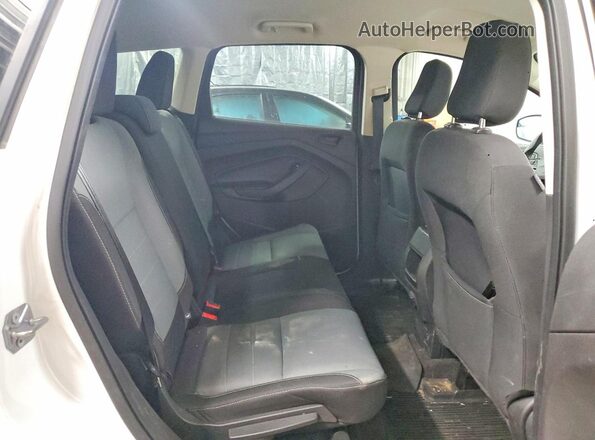 1FMCU0F73JUC19787 2018 FORD ESCAPE Белый Вид задних сидений
