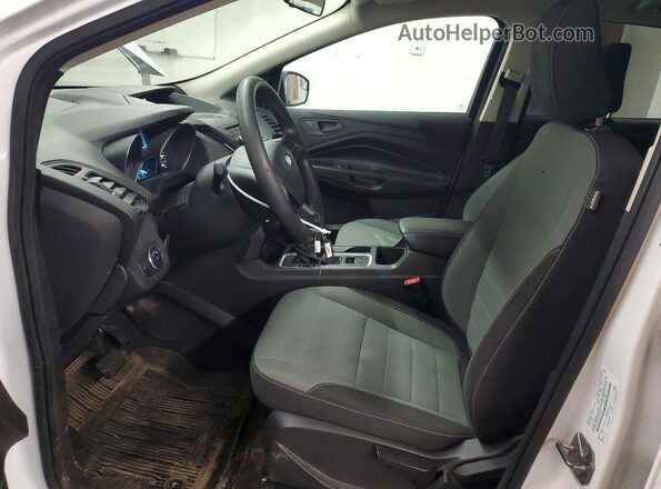 1FMCU0F73JUC19787 2018 FORD ESCAPE Белый Вид салона спереди