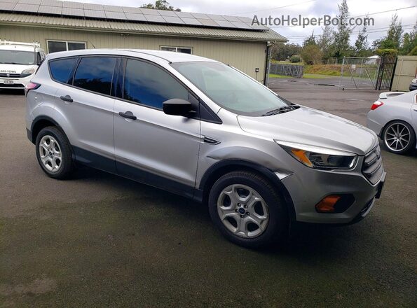 1FMCU0F74HUD29385 2017 FORD ESCAPE Silver Przód prawy