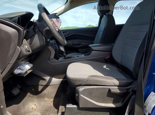 1FMCU0F77HUE08257 2017 FORD ESCAPE Синий Вид салона спереди