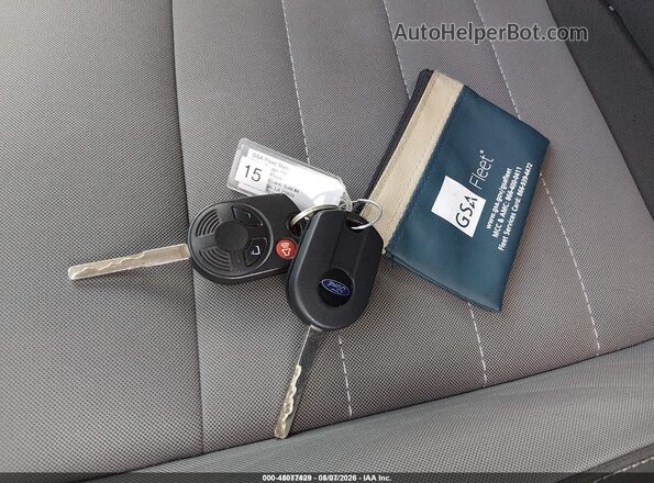 1FMCU0F77JUD08374 2018 FORD ESCAPE Белый Вид панели приборов
