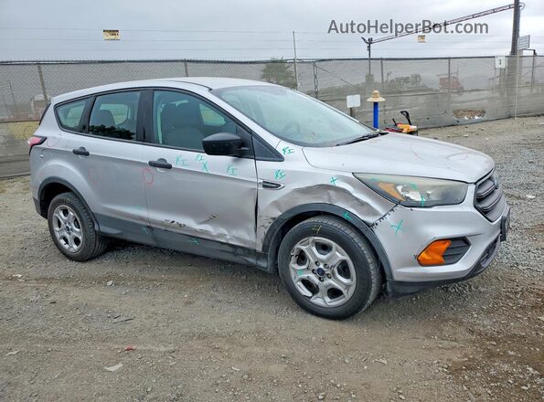 1FMCU0F78JUB84213 2018 FORD ESCAPE Silver Przód prawy