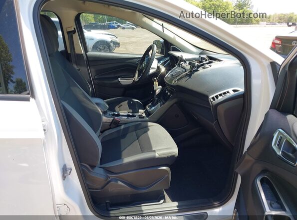 1FMCU0F79GUB20397 2016 FORD ESCAPE Белый Вид салона спереди