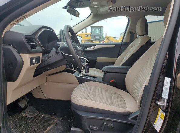 1FMCU0G67LUB28871 2020 FORD ESCAPE Черный Вид салона спереди