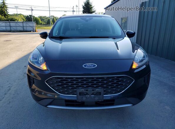 1FMCU0G69MUA67508 2021 FORD ESCAPE Черный Вид спереди