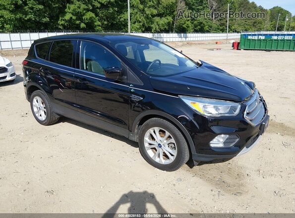 1FMCU0G90HUD52274 2017 FORD ESCAPE Черный Передняя правая четверть