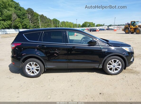 1FMCU0G90HUD52274 2017 FORD ESCAPE Черный Вид задней части салона
