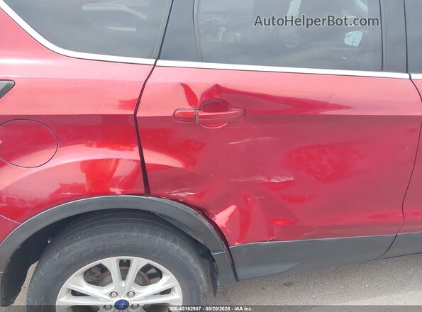 1FMCU0G92HUB31419 2017 FORD ESCAPE Красный Вид спереди