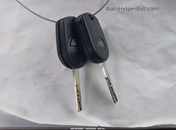 1FMCU0G92HUB31419 2017 FORD ESCAPE Красный Вид панели приборов