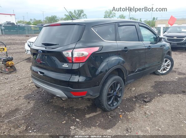 1FMCU0GD0HUD52215 2017 FORD ESCAPE Черный Задняя правая четверть