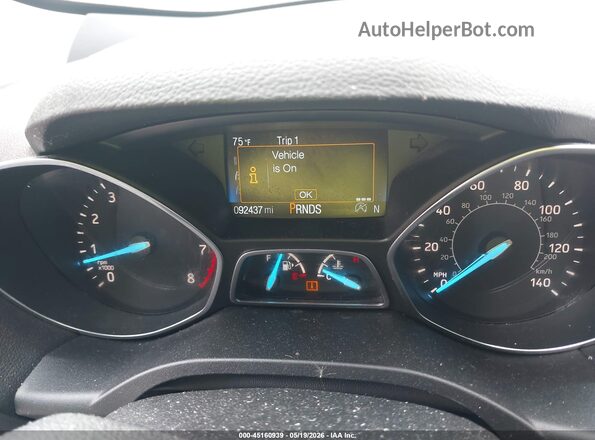 1FMCU0GD0JUB51615 2018 FORD ESCAPE Silver Widok tylnych siedzeń