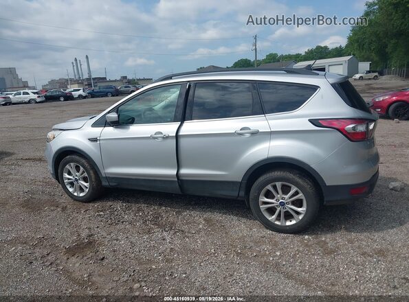 1FMCU0GD0JUB51615 2018 FORD ESCAPE Silver Widok wnętrza 360 stopni