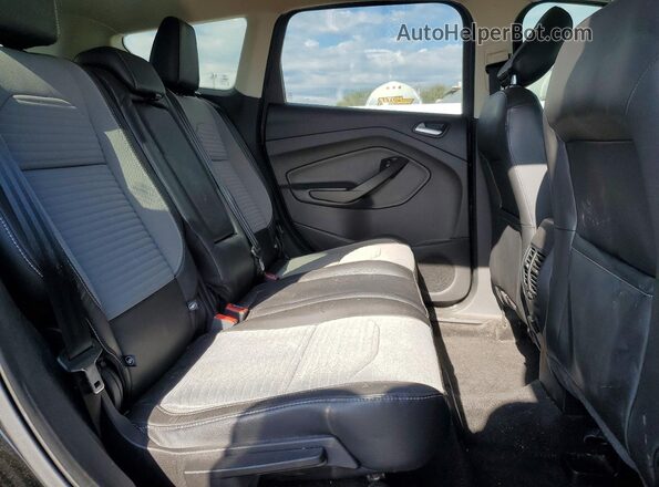 1FMCU0GD0JUB67667 2018 FORD ESCAPE Black Вид задньої частини салону