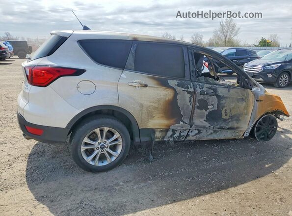 1FMCU0GD0KUB37926 2019 FORD ESCAPE Белый Задняя правая четверть